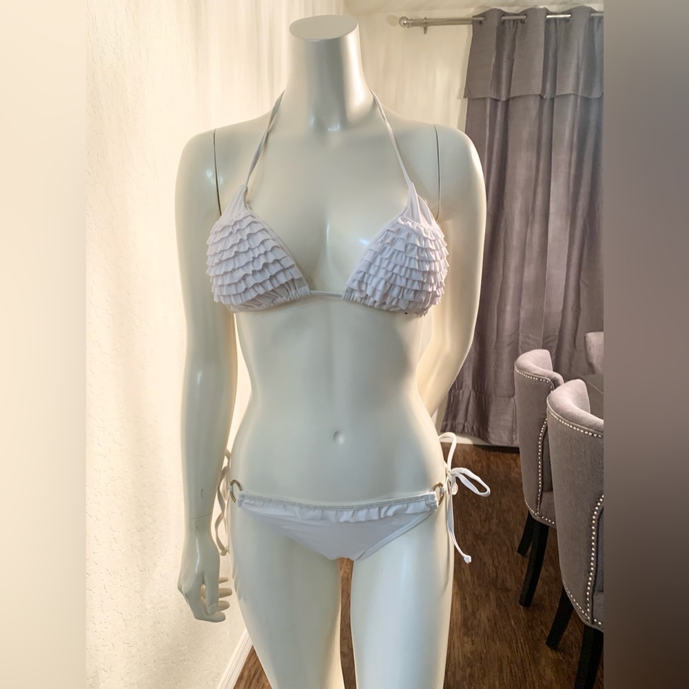 Plunge Bikini White Scalloped. Medium (True to size). Gently Used.